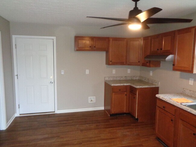 Building Photo - 3490 Hader Ave 4BR/2.5BA (Cincinnati)