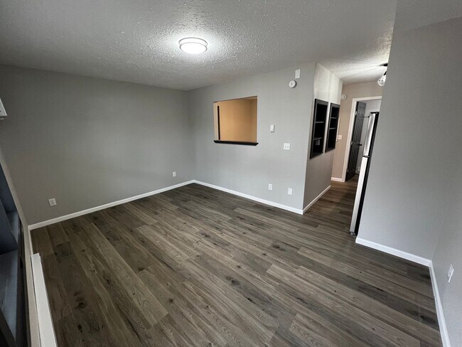 Primary Photo - Beautiful 1 bedroom 1 Bathroom First Floor...