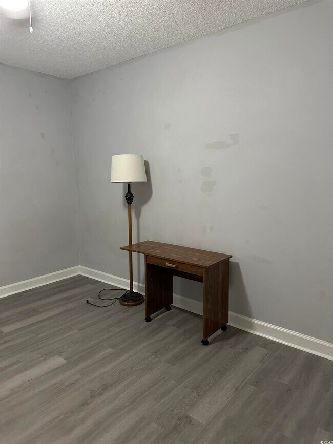 Building Photo - 4380 Daphne Ln