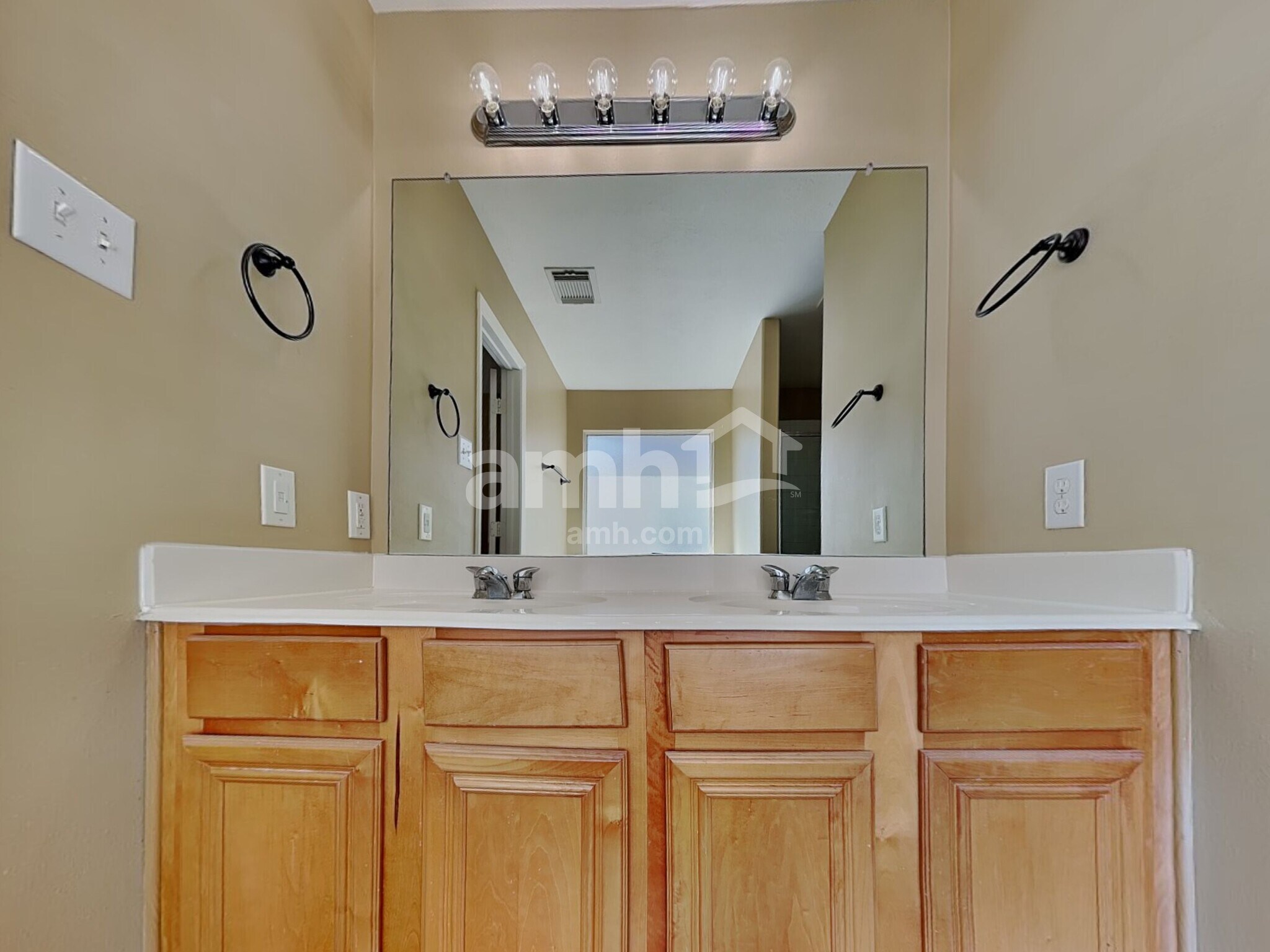 Building Photo - 19339 Otter Trail Ct