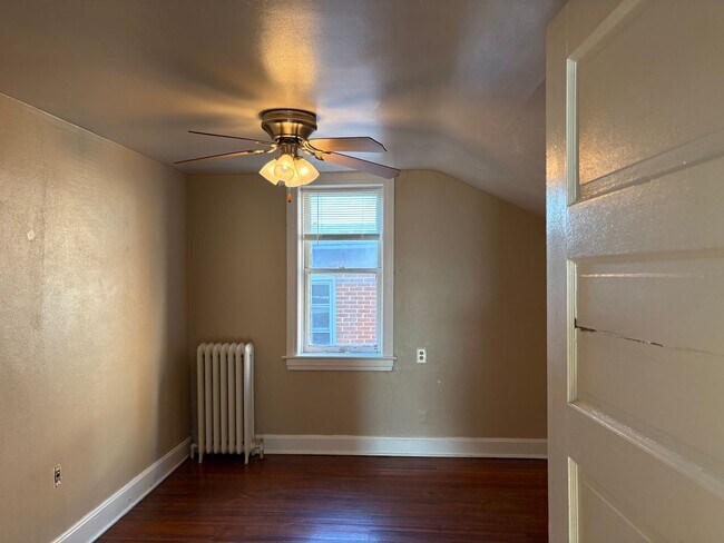 Building Photo - 248-250 E. Main St