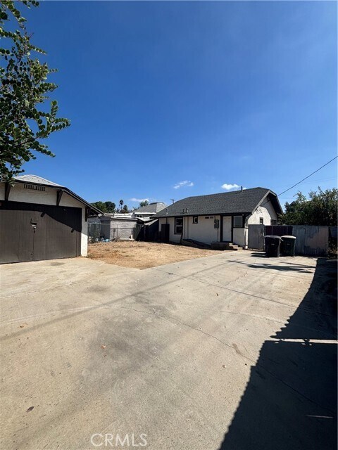 Building Photo - 4793 Grove Ave