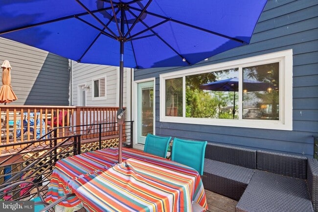 Building Photo - 1275 Oates St NE