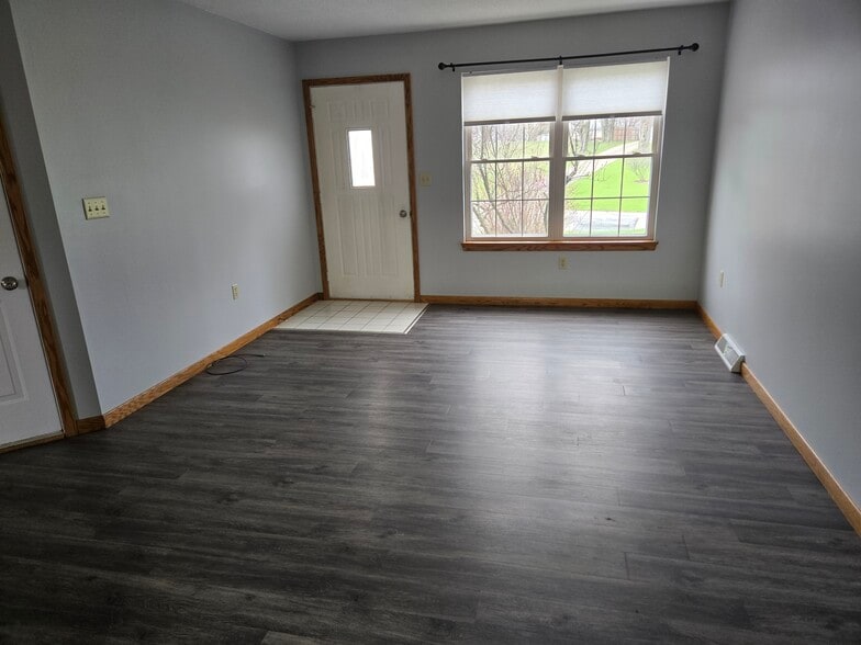 Building Photo - 3615 Stoughton Rd