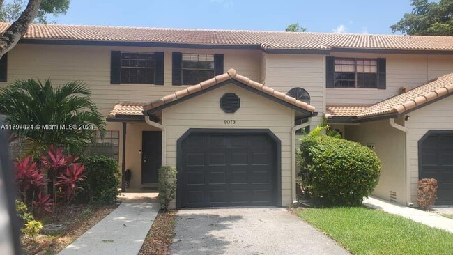 Primary Photo - 9073 Vineyard Lake Dr