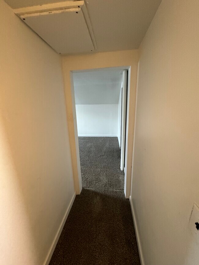 Building Photo - 110 Elm St