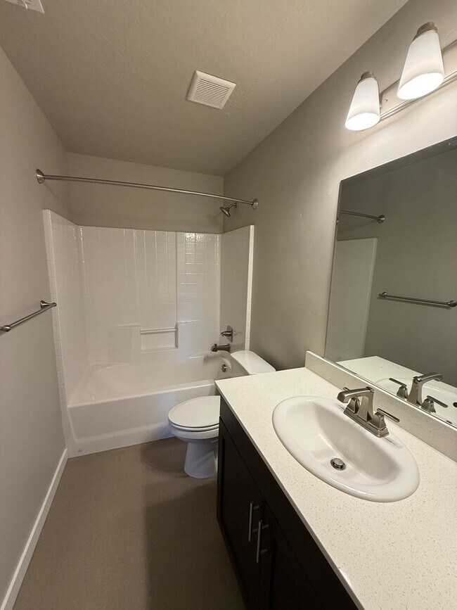 Building Photo - Beautiful Meridian Home in Prime Location Near The Village, Parks & Schools