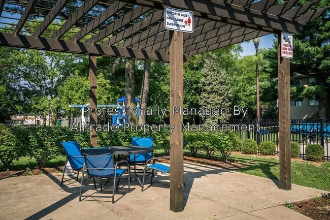 Building Photo - 9407 Doral Ct