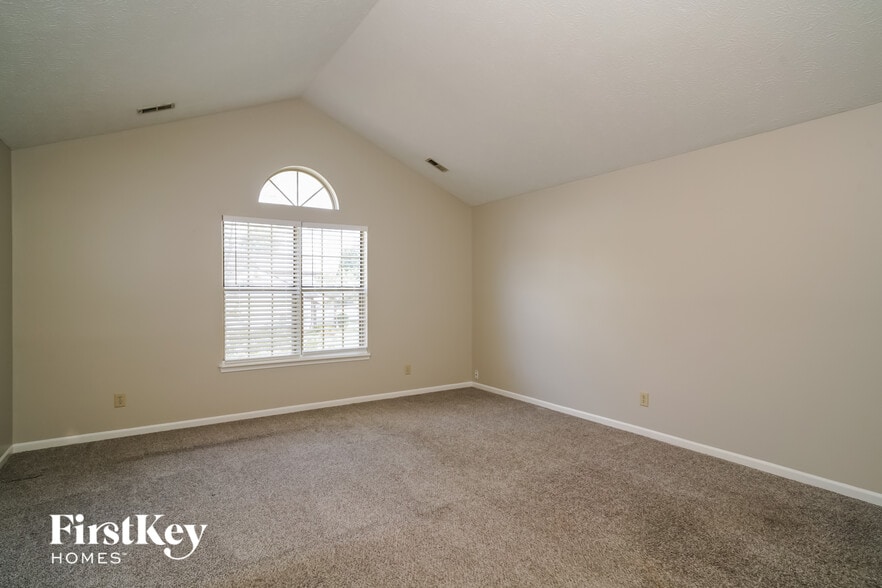 Building Photo - 10145 Park Valley Dr