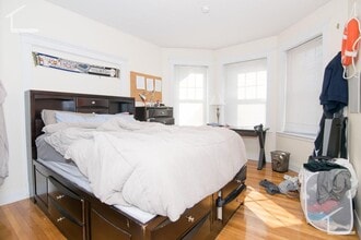 Building Photo - Large 5 Bedroom Apartment by BU Available for September 1st, 2026