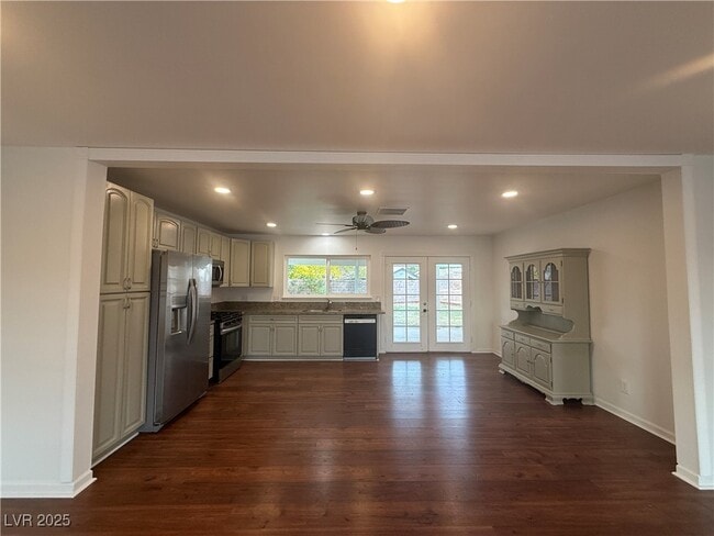 Building Photo - 1502 Christina Dr