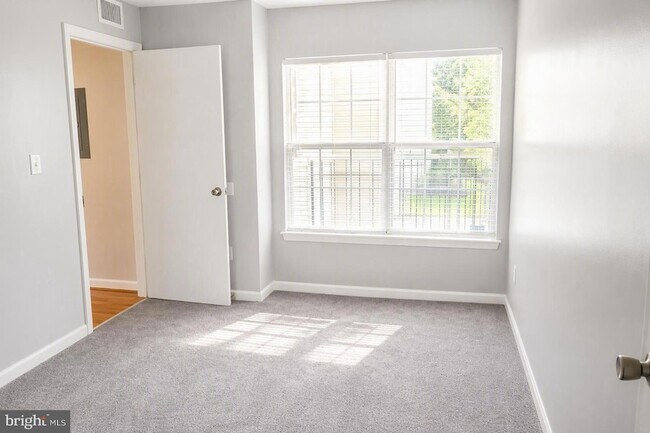 Building Photo - 15619 Easthaven Ct