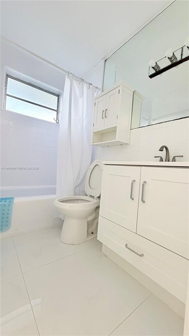 Building Photo - 6700 SW 97th Ave