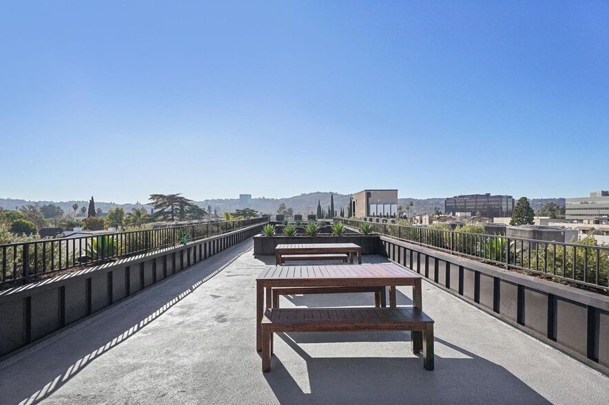 Building Photo - IM 21