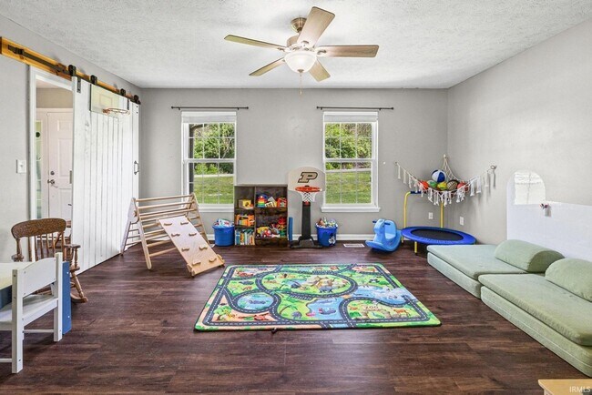 Building Photo - Beautiful South Lafayette Home Near Sterling Heights Park