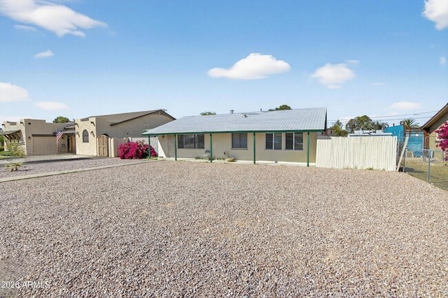 Building Photo - 1113 N Coolidge Ave