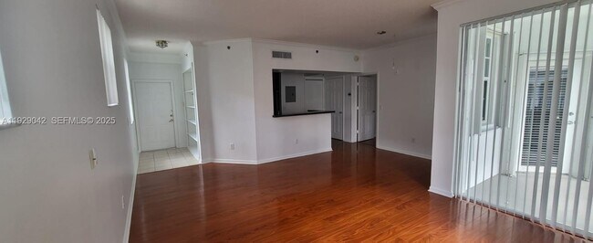 Building Photo - 3255 NE 184th St