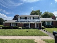 Building Photo - Four Bedroom, New London Schools