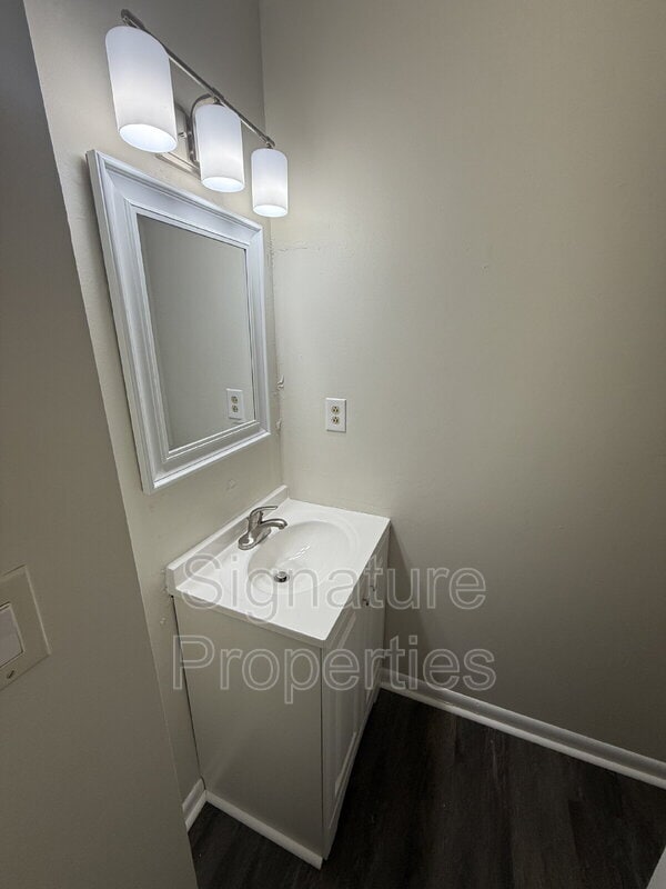 Building Photo - 1006 Coastaway Dr