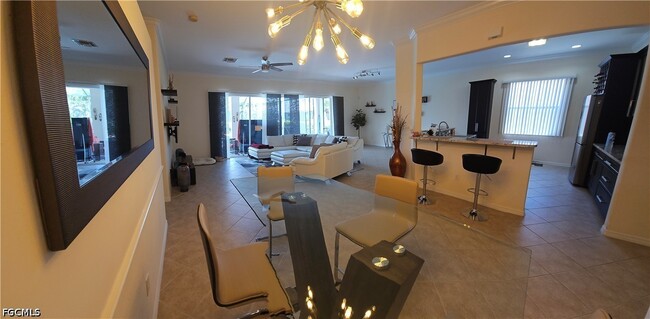 Building Photo - 2323 Bainmar Dr
