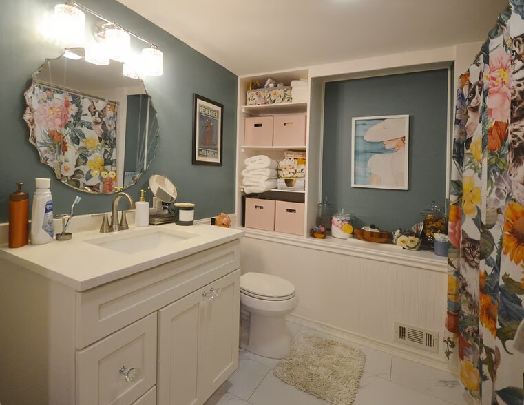 Building Photo - 318 Sterling St