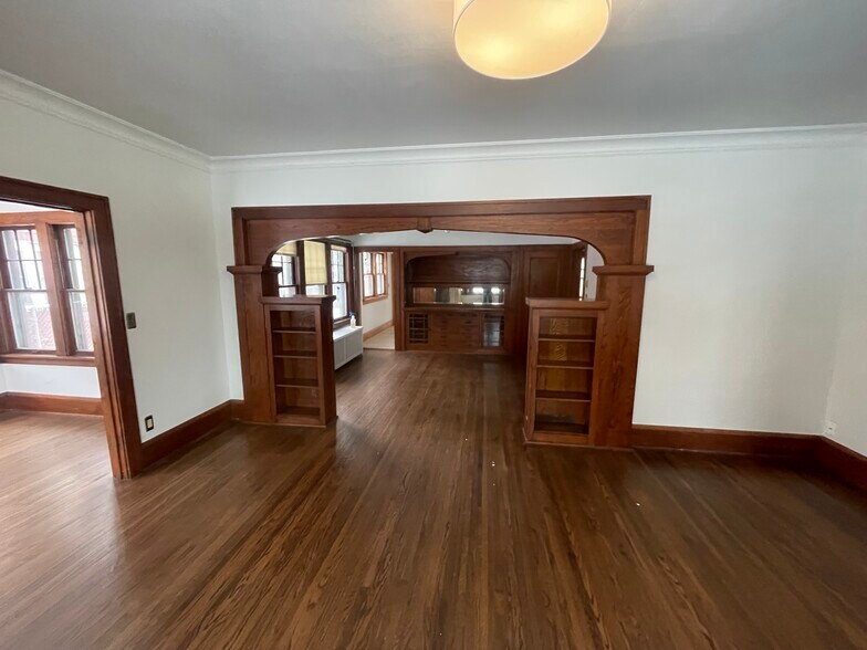 living room - 1560 Lincoln Ave