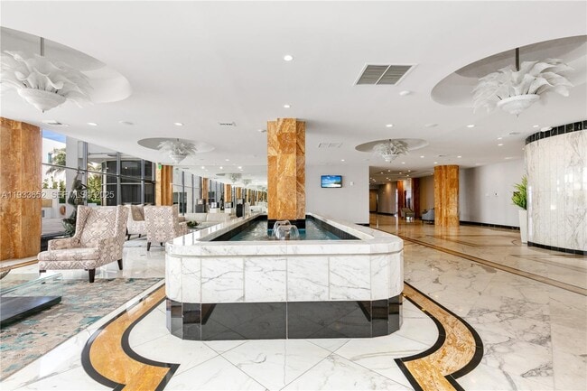 Building Photo - 2751 S Ocean Dr