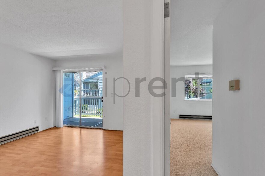 Building Photo - Unit 1