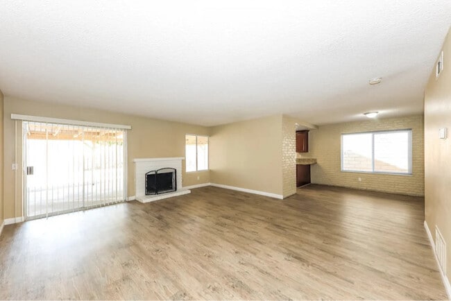 Building Photo - 8770 Buckeye Ct