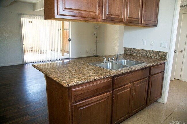 Building Photo - 43647 Stanridge Ave