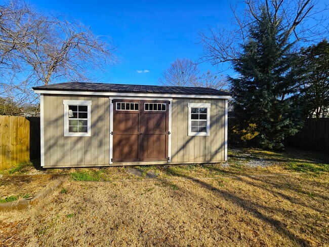 Building Photo - 23 McAdoo Ave