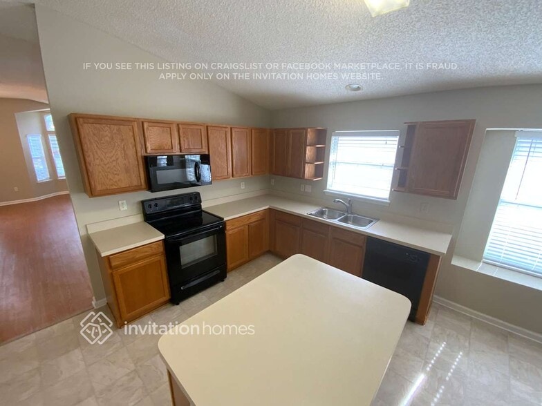 Building Photo - 1807 Moss Creek Dr