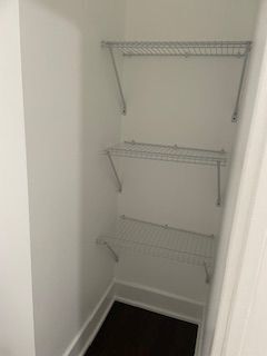 Building Photo - 1354 W Greenleaf Ave