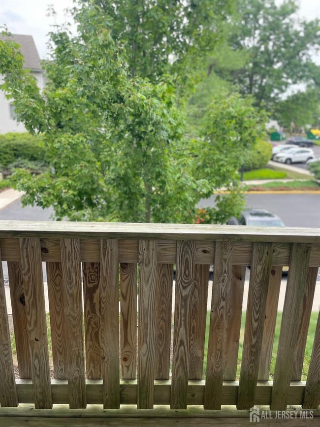 Building Photo - 414 Ravens Crest Dr