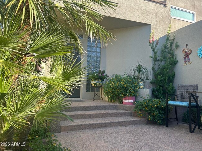 Building Photo - 7760 E Gainey Ranch Rd