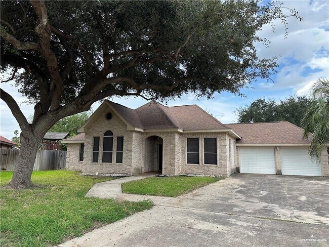 Building Photo - 19 Hidden Forest Dr