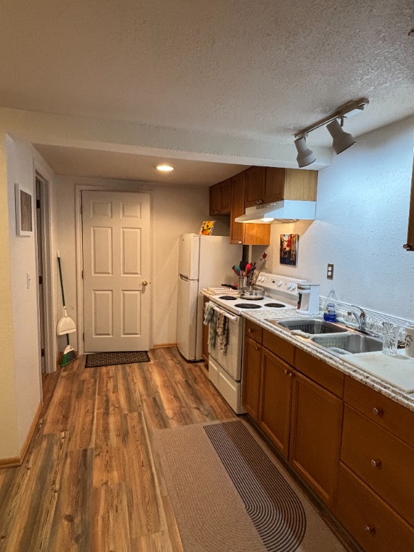 Building Photo - 539 29th Ave S