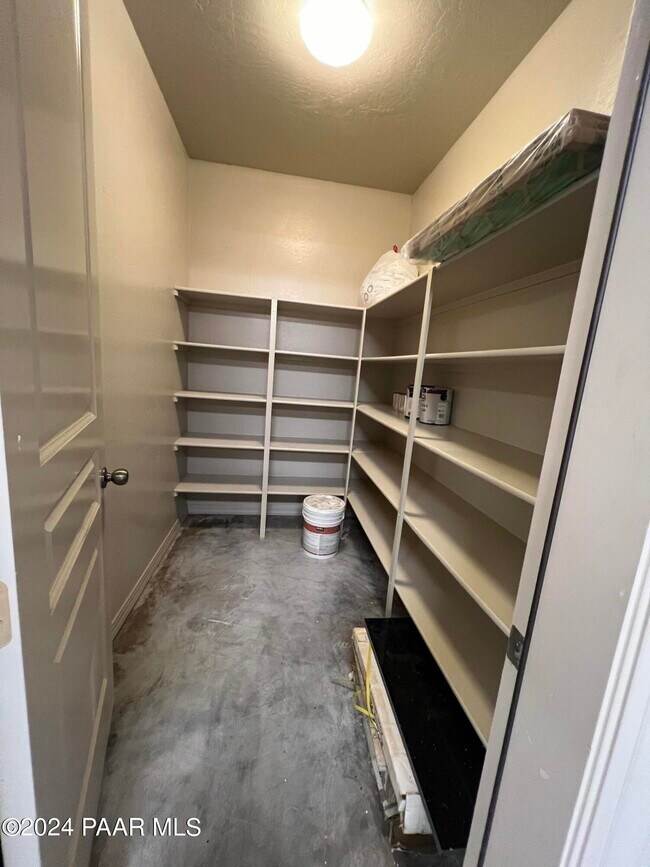 Building Photo - 671 Crosscreek Dr