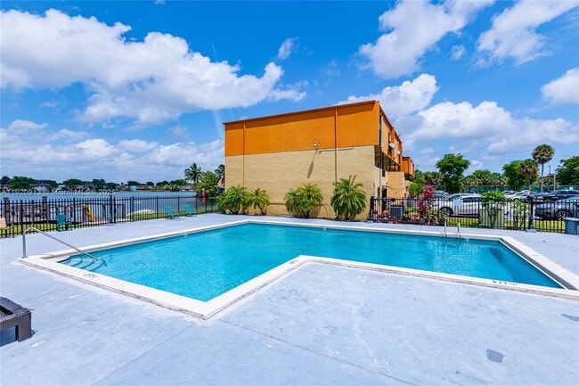 Building Photo - 245 NW 109th Ave