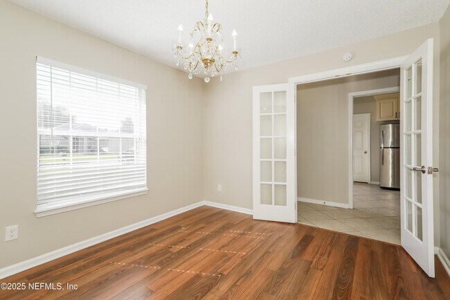 Building Photo - 3738 Woodbriar Dr