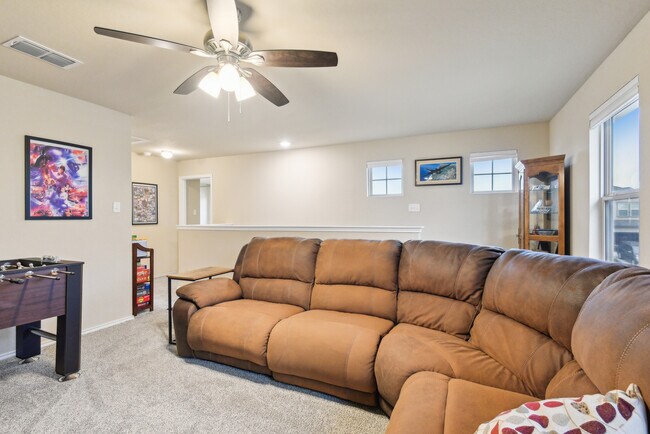 Building Photo - 513 Chelson Hunt