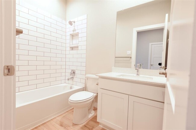 Building Photo - 22827 Castello Lakes Dr