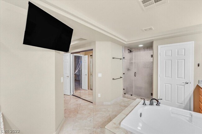 Building Photo - **COMING SOON** UPGRADED 5BD/3.5BA SUMMERLIN HOME W/ POOL!