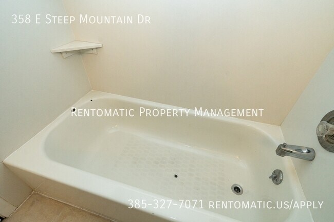 Building Photo - 358 Steep Mountain Dr