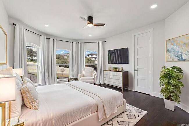 Building Photo - 10014 Ivory Canyon