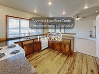 Building Photo - 10709 Roseberg Ave S