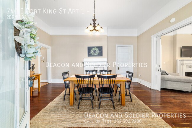 Building Photo - 740 E Fort King St