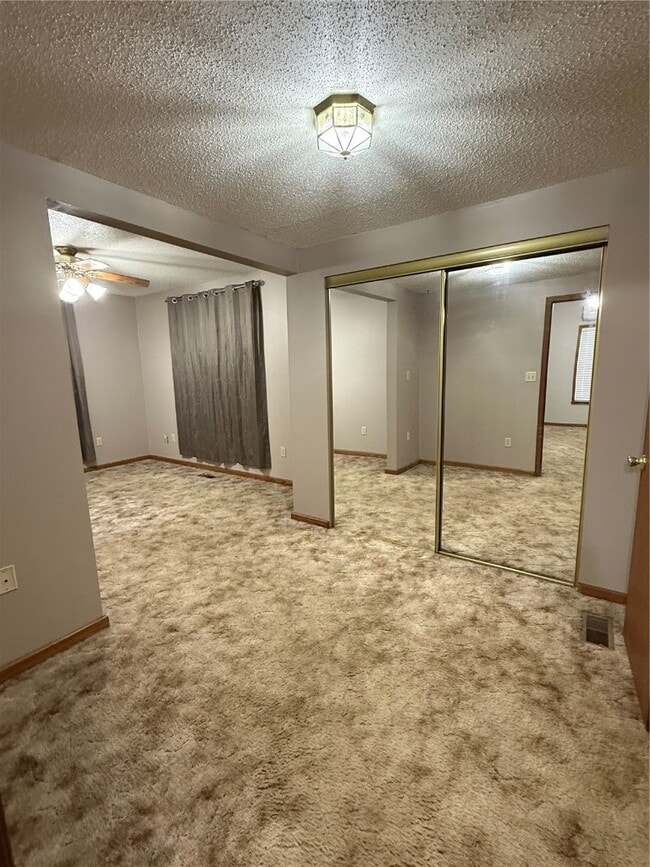 Building Photo - 8653 Reichl Dr