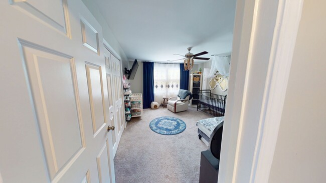 Building Photo - $500 OFF 1st Month's Rent if Leased by 07/...