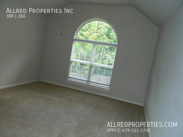 Building Photo - 4924 Waverly Rd